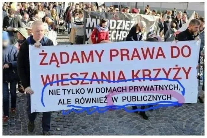 ŻĄDAMY PRAWA DO WIESZANIA KRZYŻY NIE TYLKO W DOMACH PRYWATNYCH, ALE RÓWNIEŻ W PUBLICZNYCH